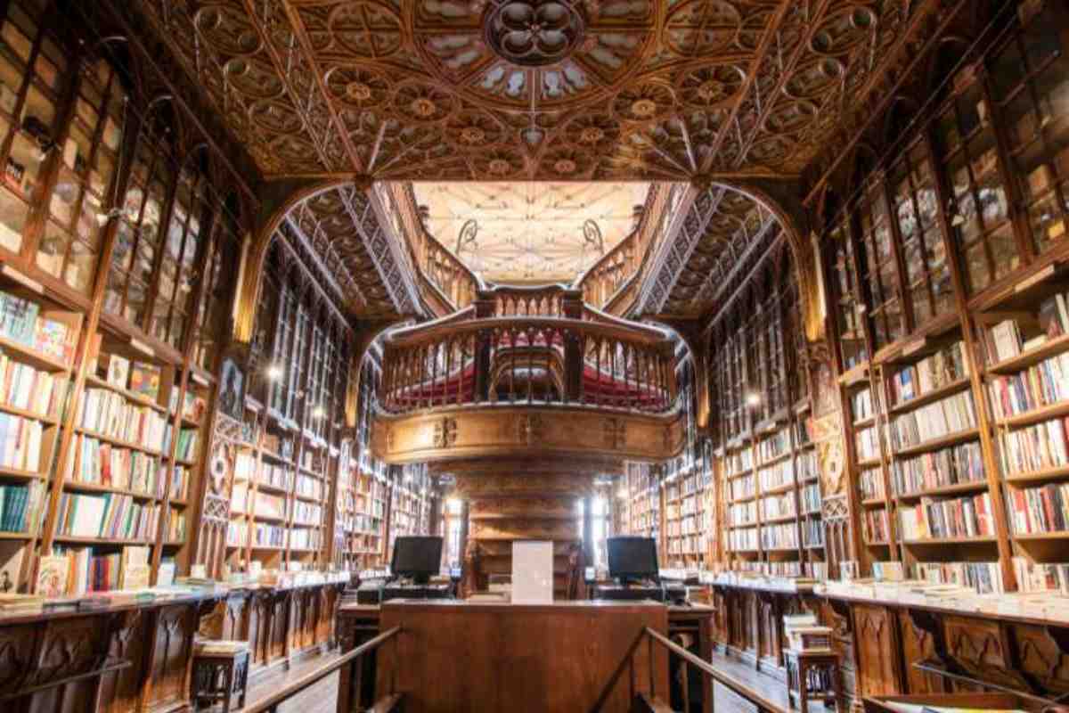 Esiste una biblioteca che contiene tutti i libri del mondo, inclusi quelli non ancora scritti: ecco chi l’ha creata