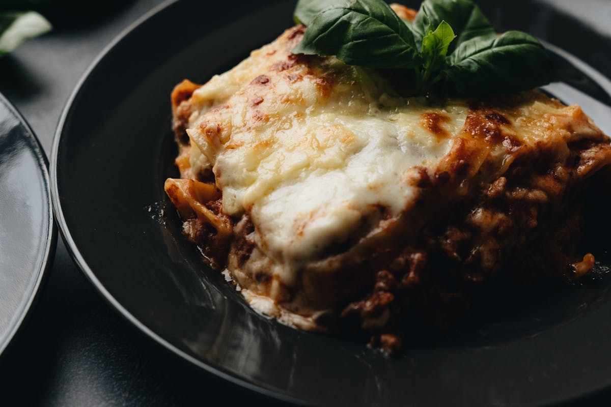 I segreti per una pasta al forno con la gratinatura perfetta: 3 trucchi di nonna Maria